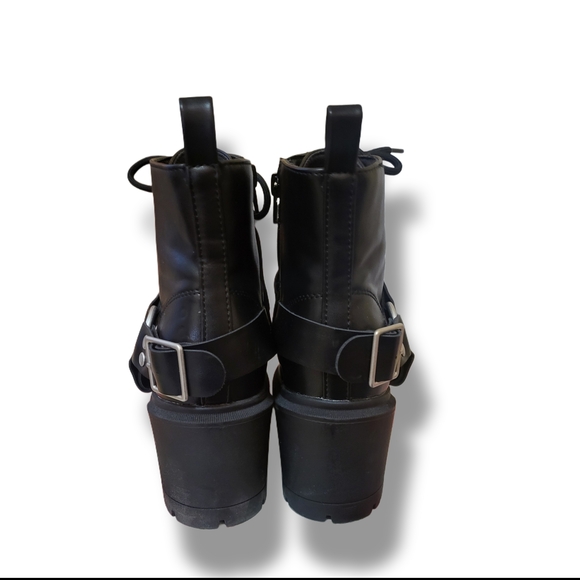 🌿No Boundaries Size 7 Wide Black Faux Leather Moto Boots Chunky Block Heels - Picture 8 of 15